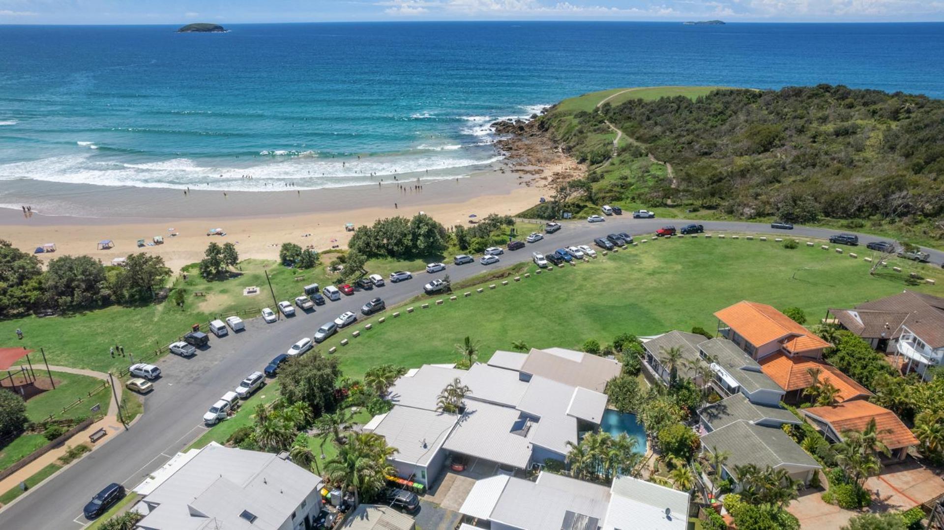Arthouse Beachfront Accommodation Emerald Beach Exterior photo